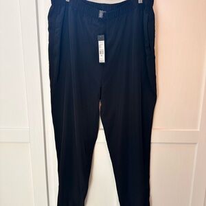 Kenneth Cole NY black joggers. Pockets.